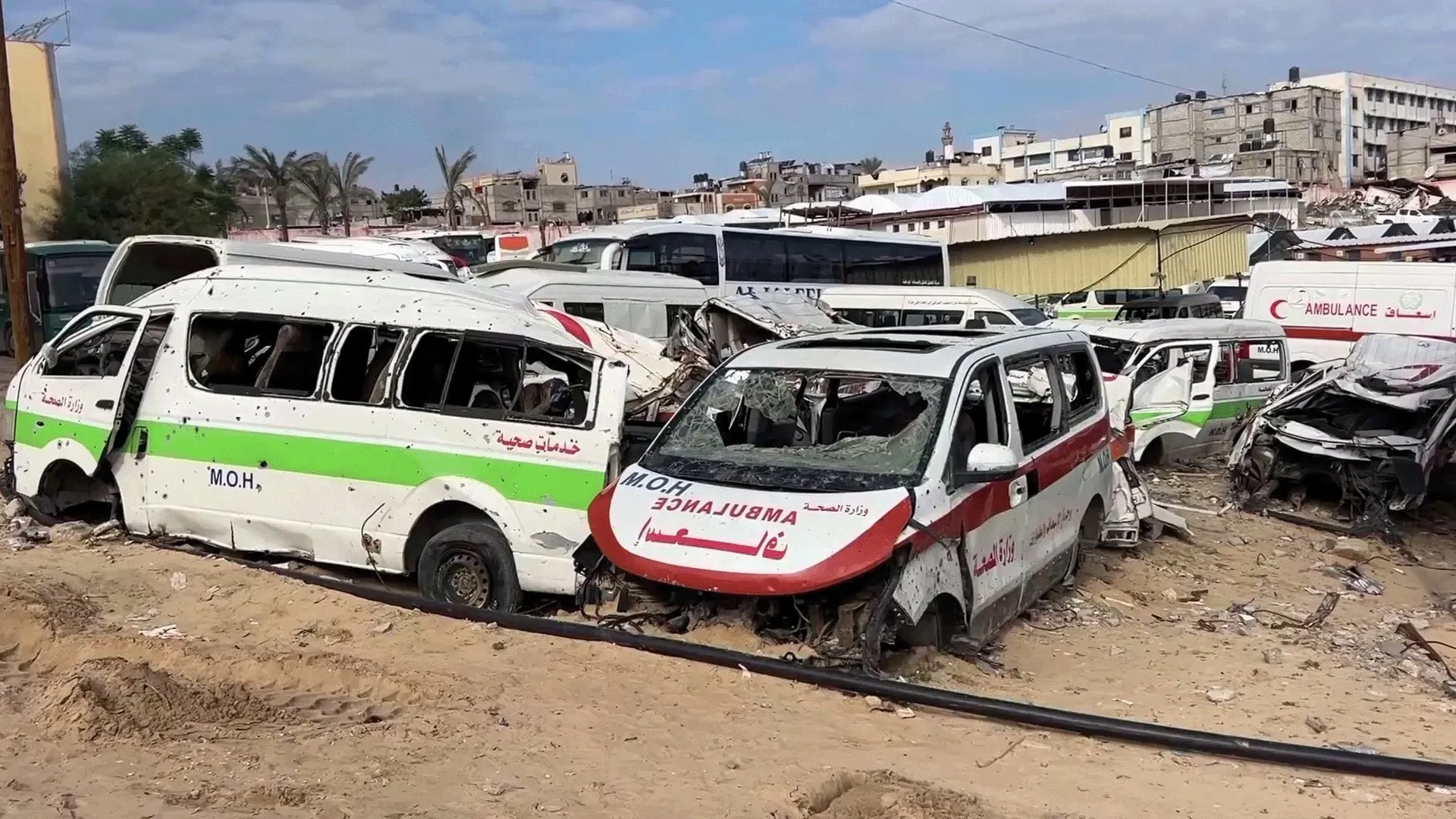 انهيار المنظومة الصحية في غزة وتفاقم معاناة القطاع الطبي تحت الحصار