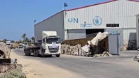 كواليس محفوفة بالمخاطر.. رحلة شاحنات المساعدات الانسانية داخل غزة