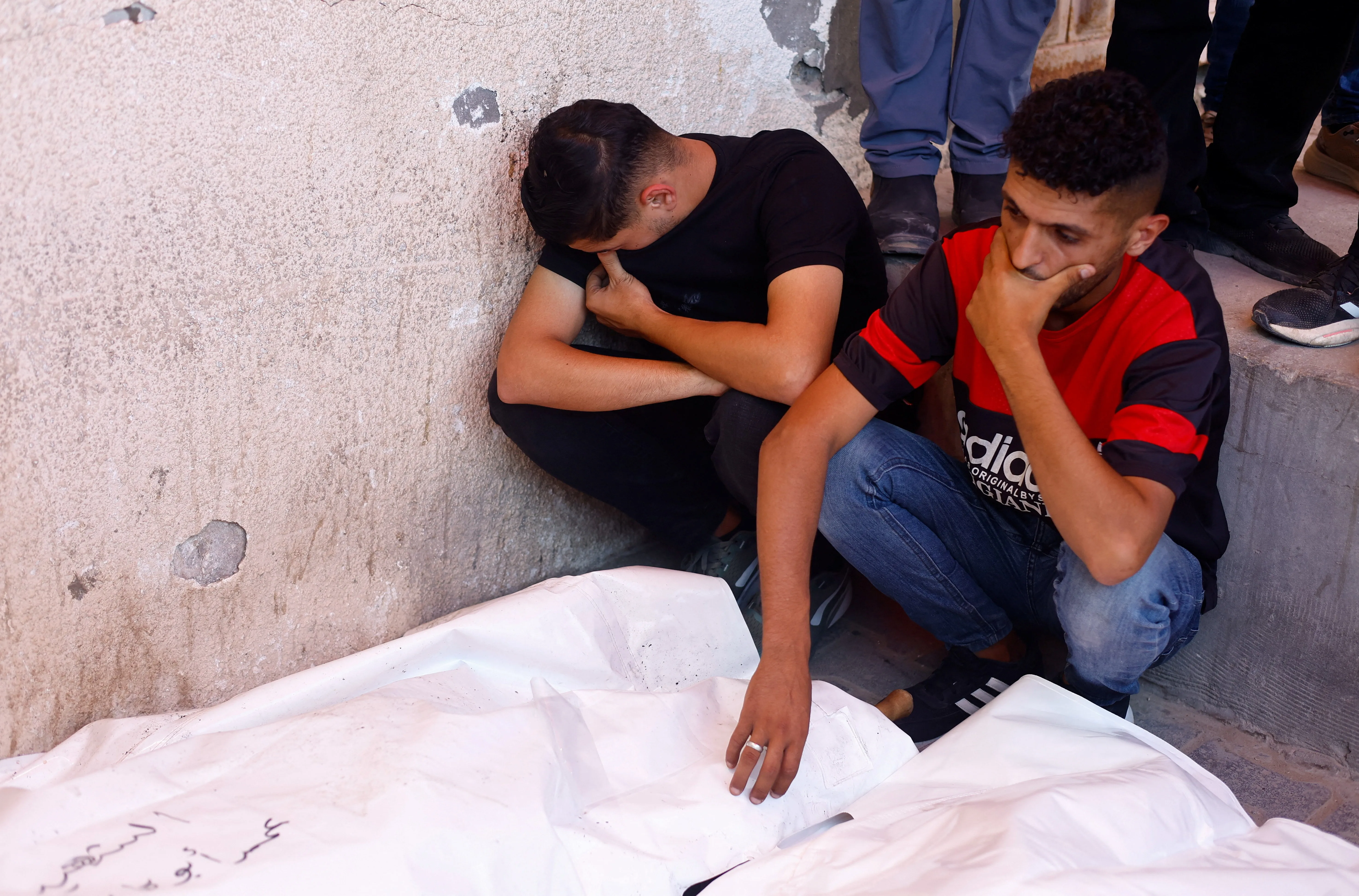 تصعيد عسكري في غزة وتوسيع الخط الاصفر يفاقم معاناة النازحين