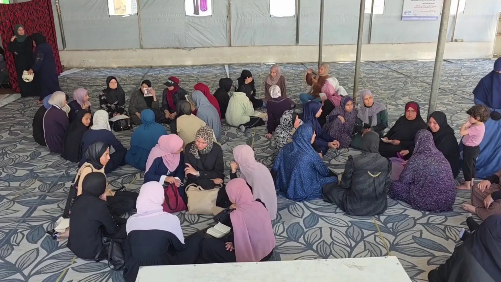 تحدي الحفظ تحت القصف.. كيف يواجه اطفال غزة الحرب بمصاحف ممزقة
