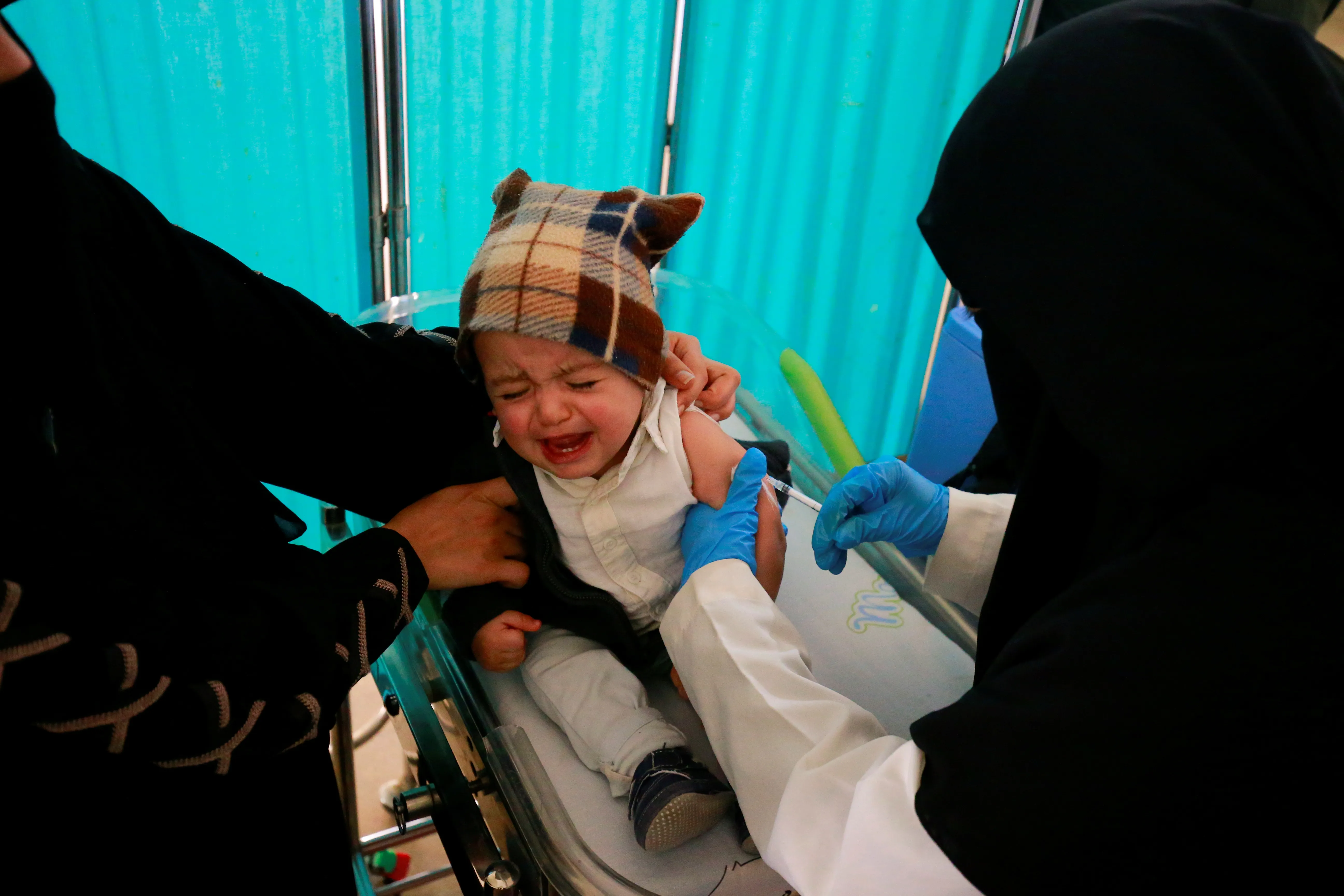 خطر يداهم ملايين الاطفال في اليمن بسبب عرقلة اللقاحات