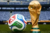 ثورة في الملاعب.. كيف تحولت كرة القدم الى جهاز ذكي فائق الدقة