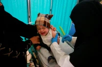 خطر يداهم ملايين الاطفال في اليمن بسبب عرقلة اللقاحات