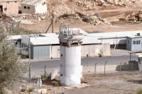 سياسة التجويع والتعذيب تفتك بالاسرى الفلسطينيين داخل سجون الاحتلال