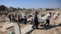 انتشال رفات اكثر من مئة شهيد من تحت انقاض حي الصبرة في غزة