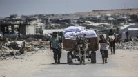 جحيم الطرق في غزة: رحلة الـ 30 دقيقة تتحول الى كابوس مروري يومي