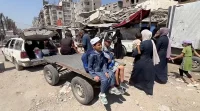 رحلة محفوفة بالمخاطر.. كيف يواجه سكان غزة تحديات التنقل اليومي للوصول لاعمالهم ومشافيهم؟