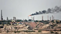 مأزق النفط الإيراني.. هل تقترب الموانئ من الشلل التام تحت وطأة الحصار؟