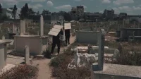 مأساة الموت في غزة.. حينما يضطر الاهالي لدفن عشرات الشهداء في قبر واحد