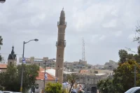 تحركات اسرائيلية لفرض قيود على الاذان ومطالبات دولية بوقف الحرب الدينية