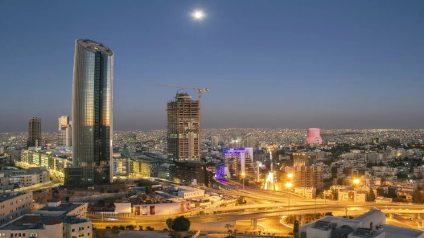 عواصف وفيضانات تودي بحياة 5 أشخاص في الغرب الأوسط الأميركي