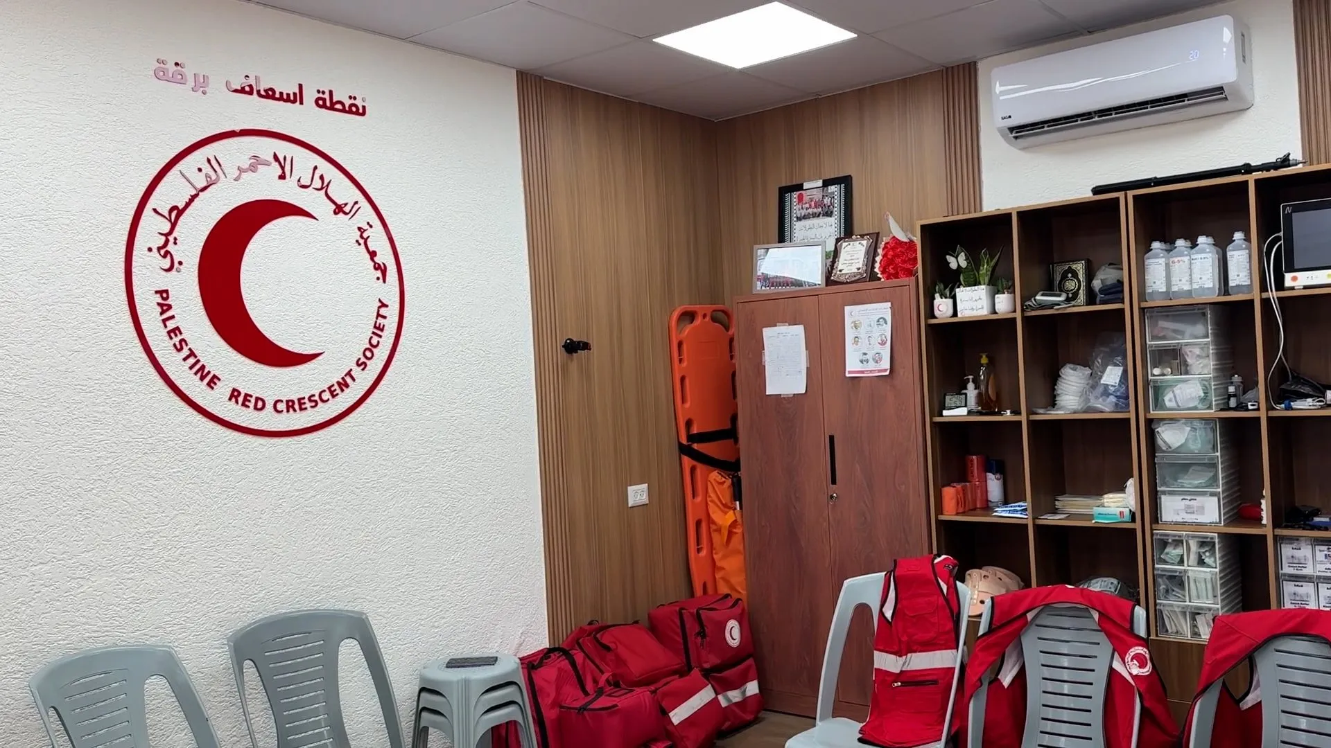 سباق مع الزمن.. كيف يواجه الهلال الاحمر الفلسطيني حصار القرى في الضفة