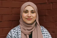 عبير قواس تصنع التاريخ كاول فلسطينية تقتحم مجلس شيوخ نيويورك