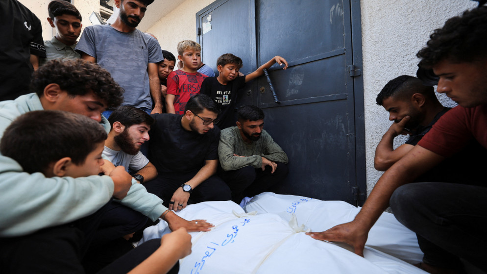 مجزرة جديدة في دير البلح قصف اسرائيلي يطال خيام النازحين