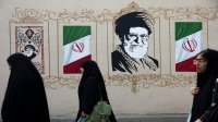 الاقتصاد الايراني في مهب الريح.. انهيار العملة وتراجع صادرات النفط يفاقمان الازمات