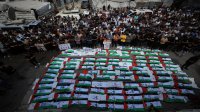 غزة تواري الثرى مائة شهيد في وداع مهيب بحي الزيتون