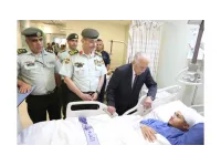 بتوجيهات ملكية.. العيسوي يطمئن على مصابي حادث نويبع