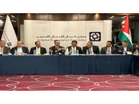 وزير الصناعة والتجارة: ممرات بديلة حال إغلاق باب المندب وحركة البواخر إلى الأردن طبيعية