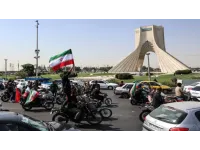 إيران تتمسك بشروطها لفتح مضيق هرمز وتنتظر الرد الأميركي النهائي