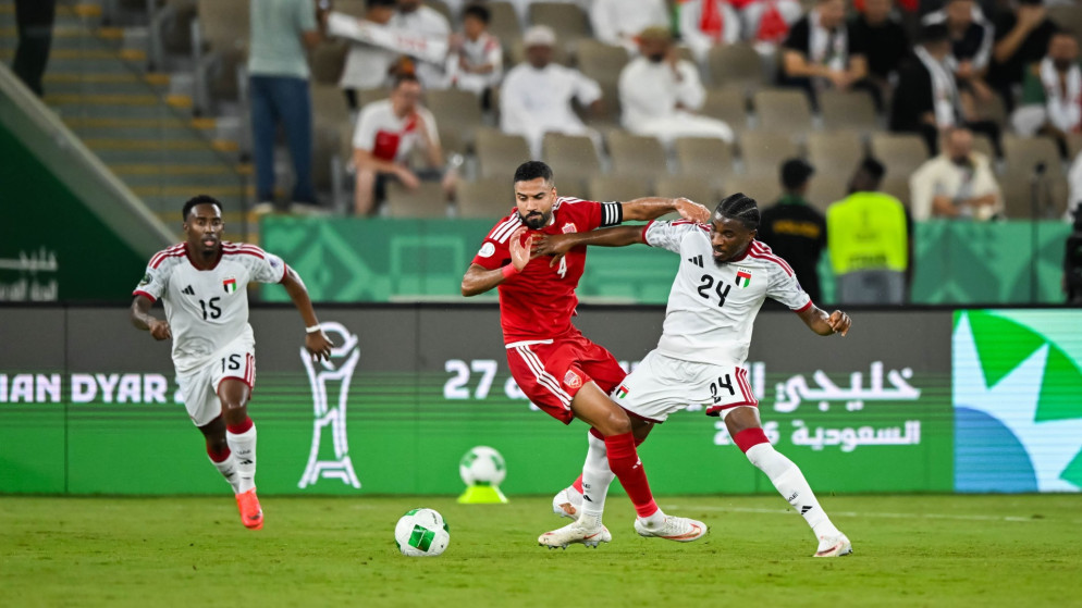 الامارات وقطر يضمنان العبور الى نصف نهائي كاس الخليج