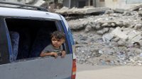 تصعيد عسكري جديد في غزة وحملة اعتقالات واسعة تضرب مدن الضفة الغربية