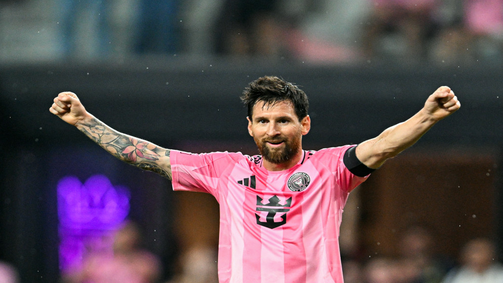 ليونيل ميسي يحصد الدكتوراه الفخرية قبل وداعية المنتخب الارجنتيني