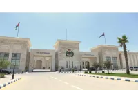 الأمن يكشف تضليل سائق تطبيقات للرأي العام بشأن مخالفته داخل المطار