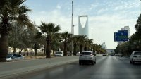 تفاصيل سقوط حطام صواريخ في الرياض واصابة مدنيين