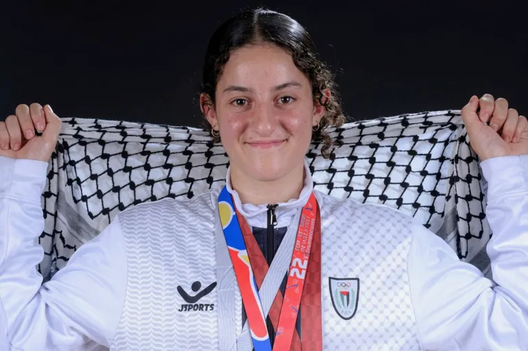 مريم بشارات تقتنص ذهبية العالم للكاراتيه وتكتب تاريخا فلسطينيا جديدا