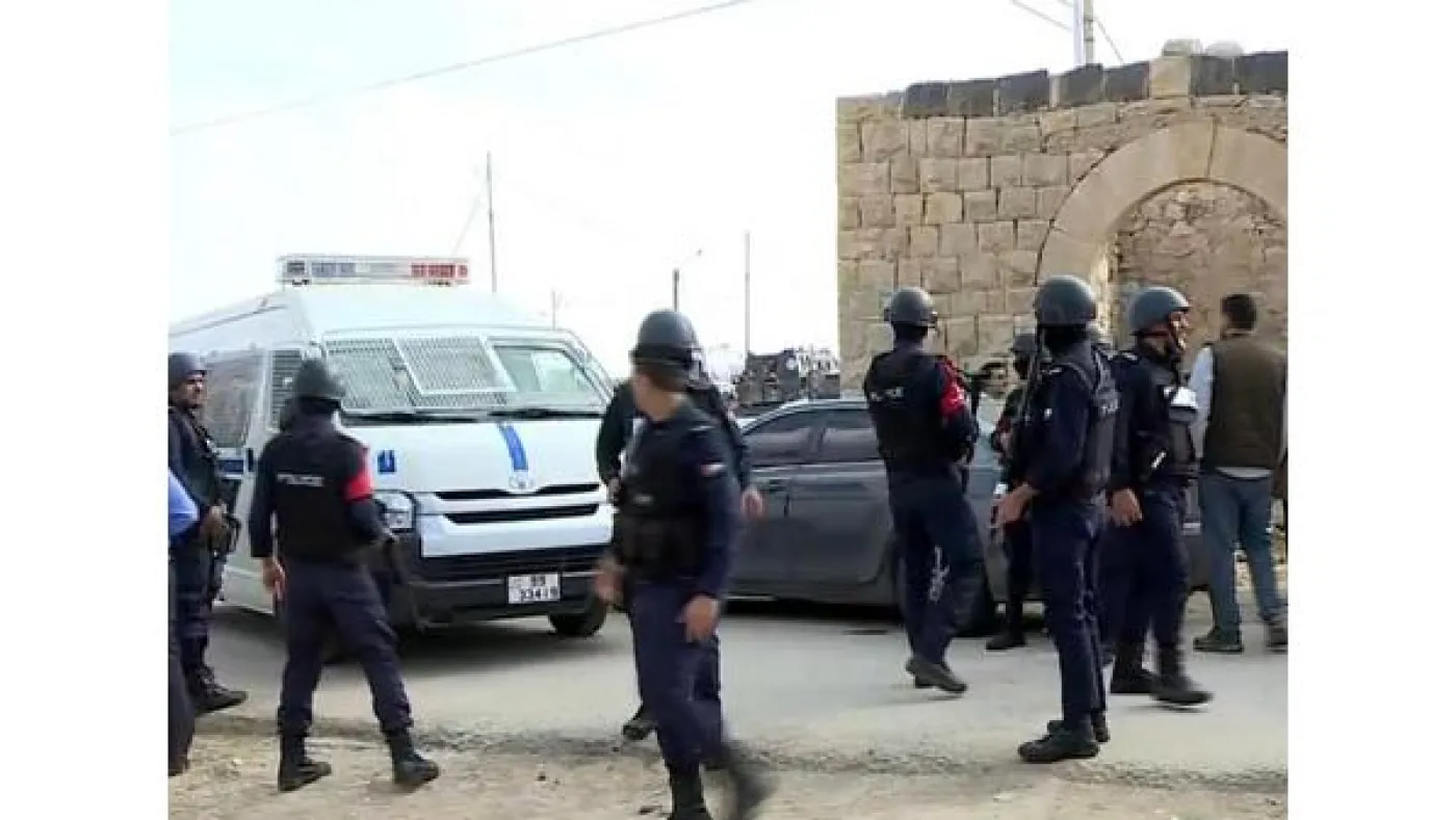 شهود عيان يكشفون تفاصيل إطلاق مسلحين النار داخل كنيسة في الكرك
