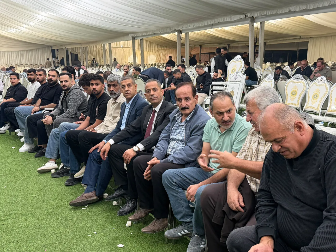 جمعية رعاية الأيتام الخيرية – حوض البقعة تقدم واجب العزاء بشهداء الوطن في بلدة حمود بالكرك
