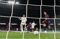 مبابي يزلزل الكلاسيكو ويمنح ريال مدريد فوزا ثمينا امام برشلونة